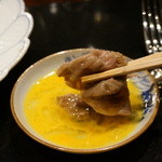 秋田牛鉄板焼 銀座五明 - こだわりの玉子につけて