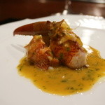 秋田牛鉄板焼 銀座五明 - オマール海老香草蒸しアメリケーヌソース