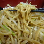 汁を吸ってこんな色になってます