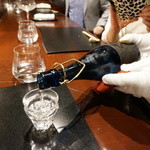 秋田牛鉄板焼 銀座五明 - 貴重な日本酒は、やはり高貴な雰囲気が漂います。