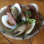 悠林館 - ホタテ稚貝たっぷり味噌汁です。