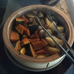 悠林館 - じゃがいもとかぼちゃの蒸しです。