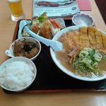 オーモリラーメン - とんかつラーメン＋定食（２５０円）