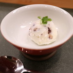 桑名産天然蛤料理 貝新商店 - 小豆のアイス