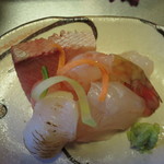 つる幸 - ボタンエビ、甘海老（ラー油風味）、鰤、ヒラメ、バイガイ