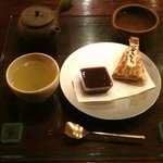 ちもと - お煎茶セット(水羊羹で)＋八雲もち