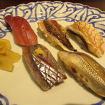 白虹 - カマス、鯵、秋刀魚、こはだ、鮪の5つの握り