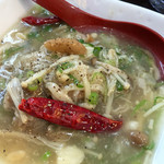 めだかタンタン - 10.18
      牛テールの煮込み？
      両手で頂きました。