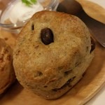 Cocoro scone cafe - ほうじ茶＆あずき（単200円）です。