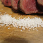 ワイン好きの肉バル 寓 - 