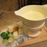 ワイン好きの肉バル 寓 - 