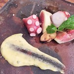 Mon Petit Cochon Rose - タコとムール貝と無花果