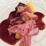 Mon Petit Cochon Rose - フォアグラと自家製ベーコンと柿のソテー