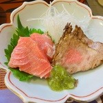 居酒屋 伝七 - マグロと牛たたき