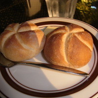 キッチン 大宮 MARK IS みなとみらい店 - パン324円2014年10月8日みなとみらい　洋食　夜景　ワイン
                キッチン 大宮 MARK IS みなとみらい店