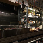 酒呑気まるこ - 店内のショーケース