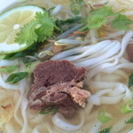 ハノイ・カフェ - 甘酸っぱいスープにパクチーの香りでアジアンテイスト