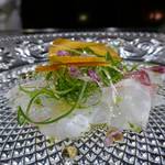 秋田牛鉄板焼 銀座五明 - タイとカラスミのカルパッチョ・・。