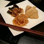 龍RON　香港火鍋海鮮酒家 - 前菜盛り合わせ