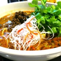 過門香 赤坂溜池山王店 - パクチーたっぷり担々麺1800円