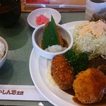 グリルくいしん坊 - ミックス定食1400円という反則のような素敵すぎるメニュー