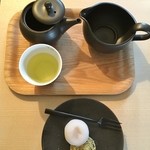 Salon de KANBAYASHI - 煎茶（季節のお茶・喜撰）のセットメニュー・日菓作品付