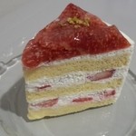 スウィーツラボラトリー - 苺といちじくのショートケーキ（320円）主役級がダブル共演です