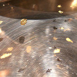 金粉入りのお鍋でしゃぶしゃぶ～