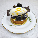 Rue Favart - ブラックベリーのタルト