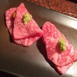 焼肉うしごろ - リブシンは雲丹で巻きます