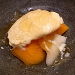 神保町 傳 - 洋梨、かき、黒蜜、先ほどのはちみつのデザート。