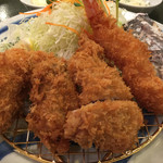 とんかつ 濵かつ - カキフライの入ったセット！