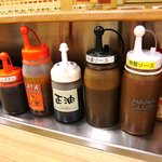 松八  - 松八 ＠三鷹 店内 テーブルユース調味料