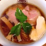 らぁ麺 とうひち - 鶏醤油らぁ麺 大盛