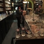 Het Hemelrijk - 撮影許可済み、ビールの銘柄に合うグラスの形が長年研究されてきて、いまや一対一にまで昇華されている