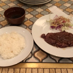 モールズ ヘブン - 牛ステーキランチ 700円