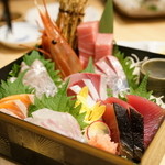 俺の魚を食ってみろ!! - 2015.10 玉手箱－極上鮮魚七種盛り－（1人前580円×3）