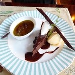 シュバルツバルト - ガトークラシックショコラとピスタチオのブリュレ