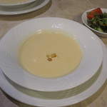 ビストロ ポップコーン - スープ　サラダ　コーヒー　セット　４６０円