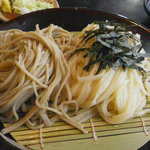 合盛（蕎麦とうどんの二色盛り）　　並盛り（1,100円）