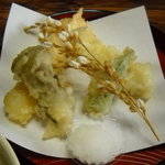 繁乃家 - お昼の定食　天ぷら