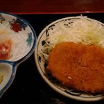 ニユートーキヨー 庄屋 - コロッケとお刺身