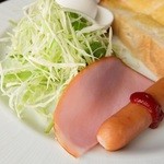 天 珈琲 - サラダ・ウィンナー・ハム