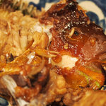 Okinawashokudoukazetei - 刺身用におろして余ったアラは、当然アラ炊き。美味いっ