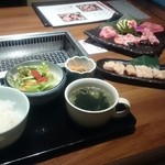 牛兵衛 草庵 - 山形牛一頭ランチ&上ミノ