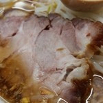 中華麺店 喜楽 - チャーシューのアップ