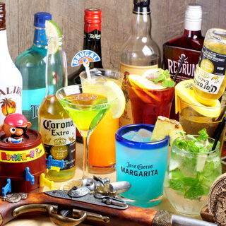 Enjoy cocktails with a Caribbean feel and a wide variety of authentic rum♪