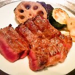 本日のメイン～ステーキ（レアがうんま～い♪）
