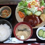 Tamaya - ポークハンバーグ定食900円。ランチは珈琲サービス