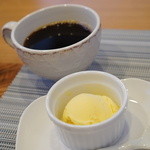うえだや - おデザとコーヒー　アイスクリームもさつまいもと気が利いてらっしゃる♪